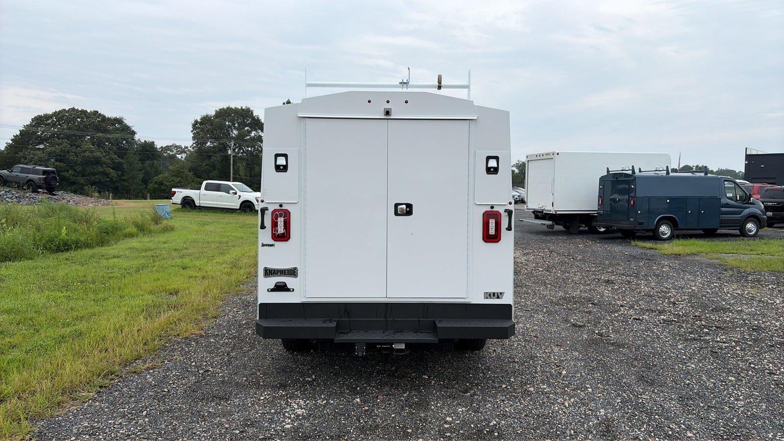 2027 Ford E-Series Cutaway 10' KNAPHEIDE KUV MID ROOF ENCLOSED SERVICE BODY, CLASS V HITCH, 3 BOW LADDER RACKS, MASTER LOCK SYSTEM