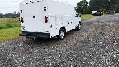 2027 Ford E-Series Cutaway 10' KNAPHEIDE KUV MID ROOF ENCLOSED SERVICE BODY, CLASS V HITCH, 3 BOW LADDER RACKS, MASTER LOCK SYSTEM