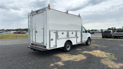 2027 Ford E305t E-350 SRW