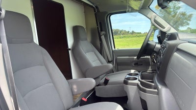 2027 Ford E-Series Cutaway Base