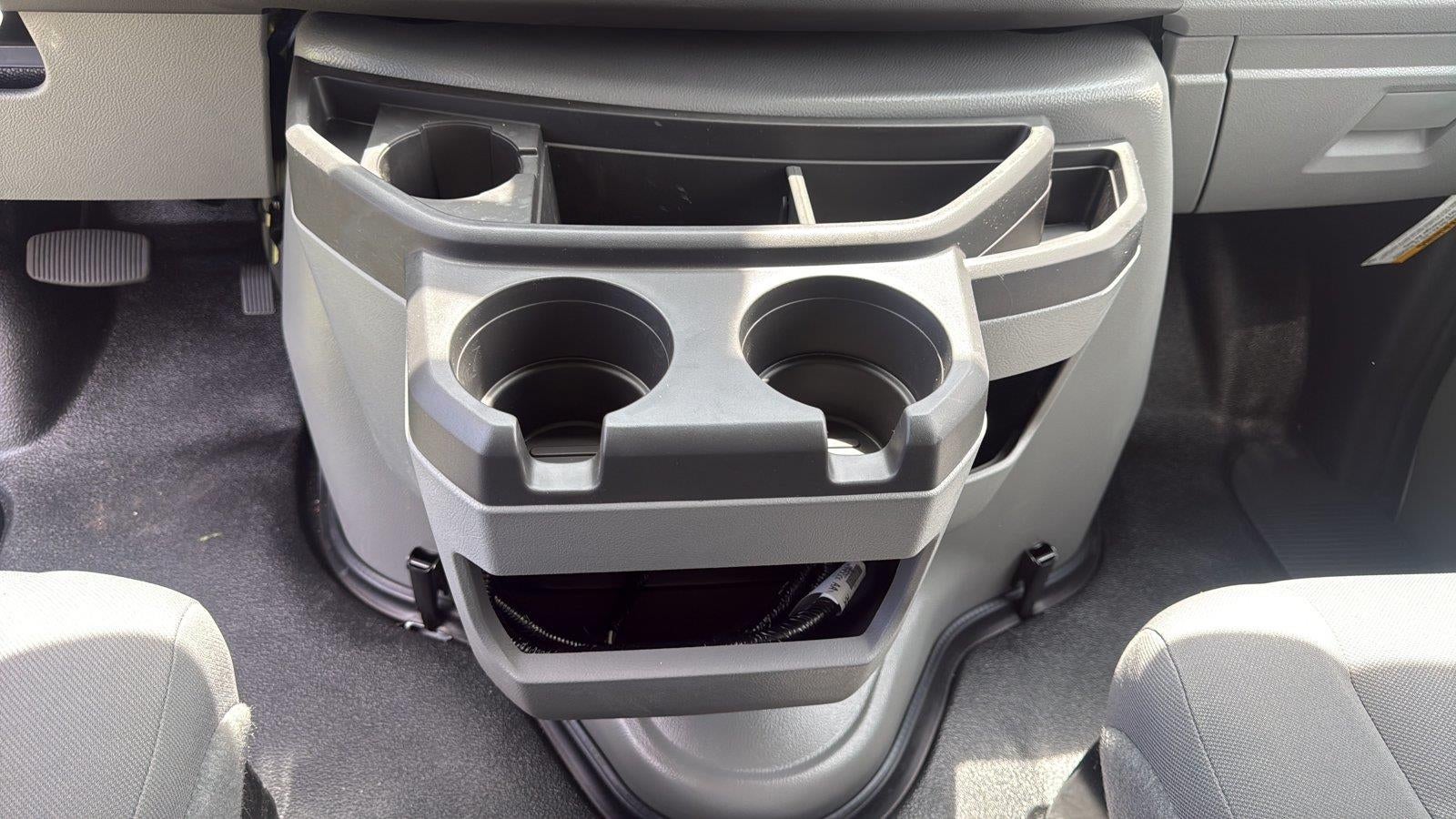 2027 Ford E-Series Cutaway Base
