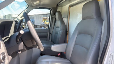 2024 Ford E-Series Cutaway Base
