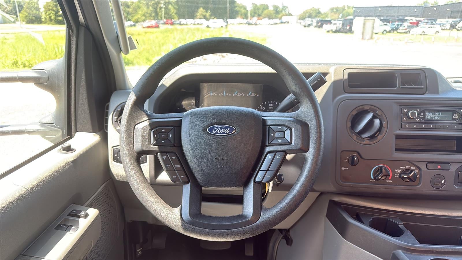 2024 Ford E-Series Cutaway Base