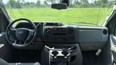 2027 Ford E-Series Cutaway Base