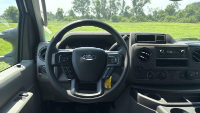 2027 Ford E-Series Cutaway Base