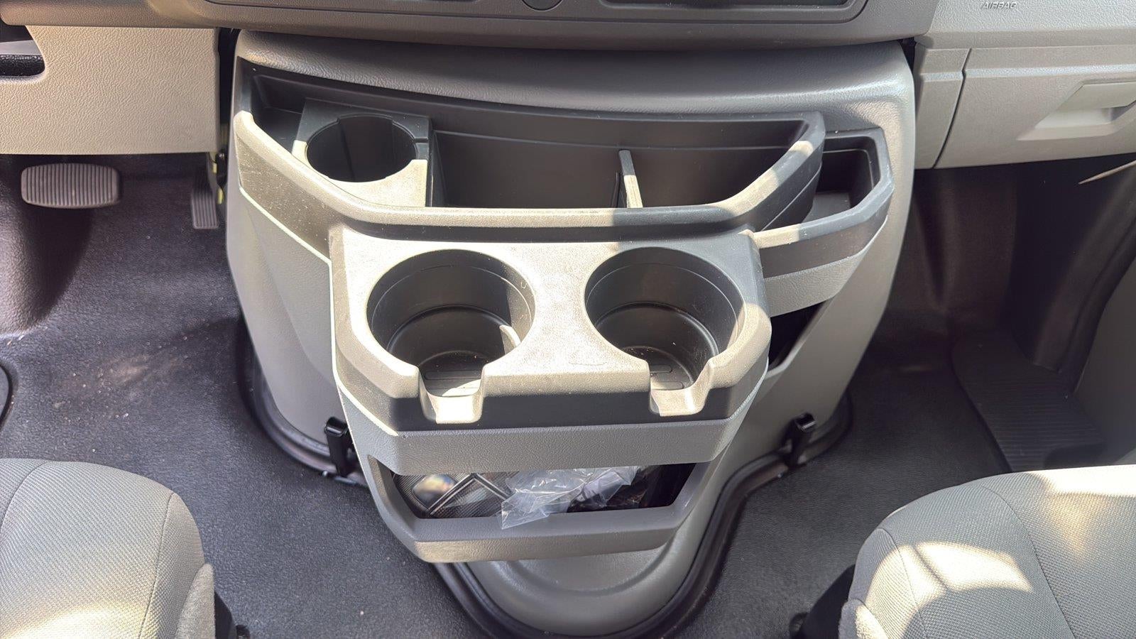 2027 Ford E-Series Cutaway Base
