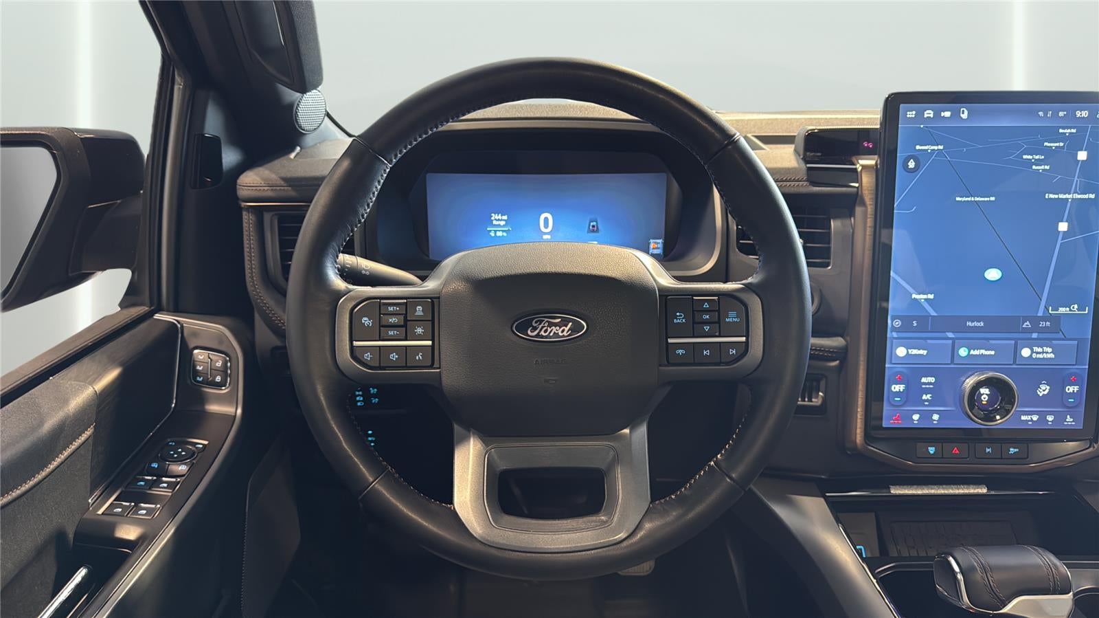 2024 Ford F-150 Lightning LARIAT