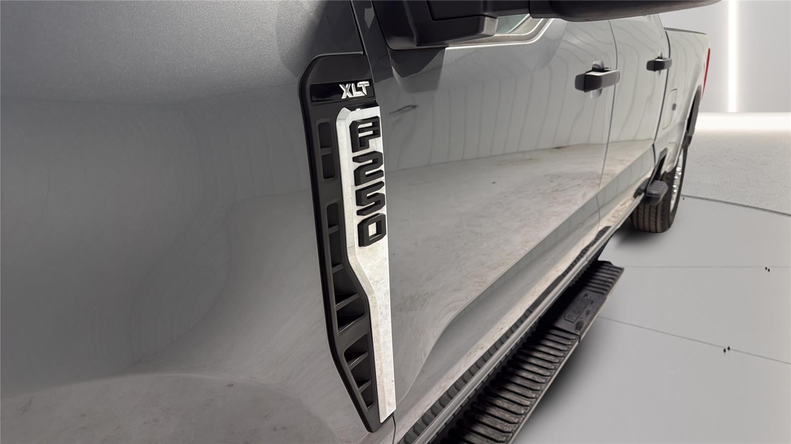 2024 Ford Super Duty F-250 XLT