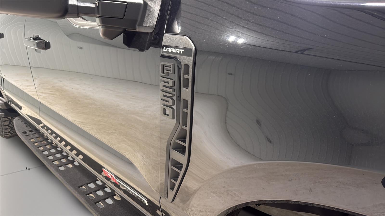 2023 Ford Super Duty F-250 SRW LARIAT