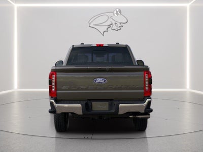 2027 Ford Super Duty F-350 Lariat