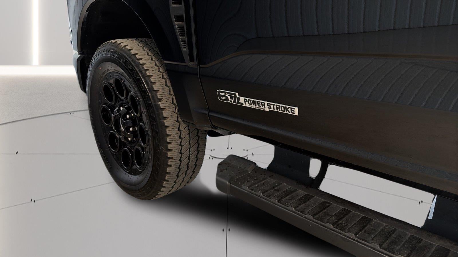 2025 Ford Super Duty F-350 Lariat