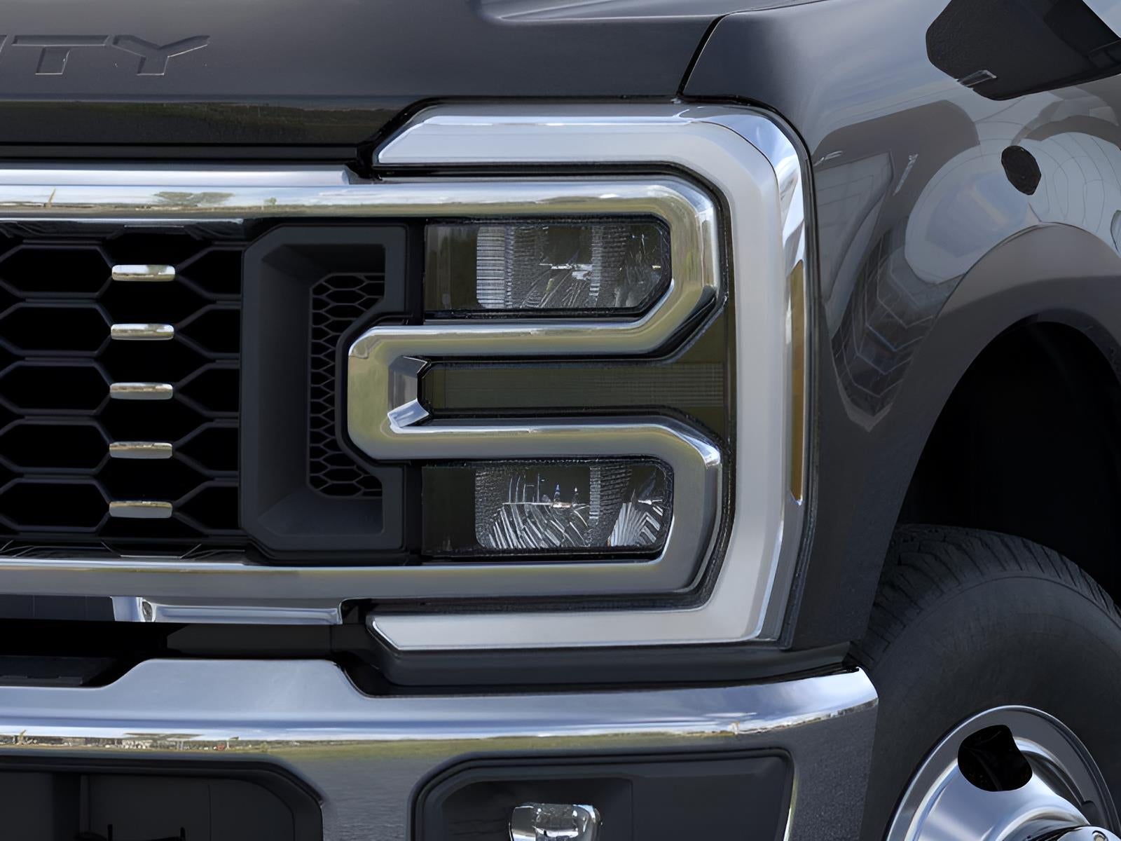 2026 Ford Super Duty F-350 DRW LARIAT