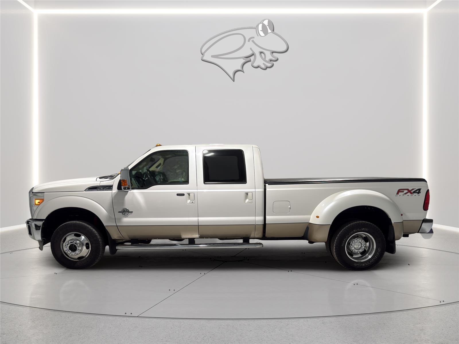 2013 Ford Super Duty F-350 DRW Lariat