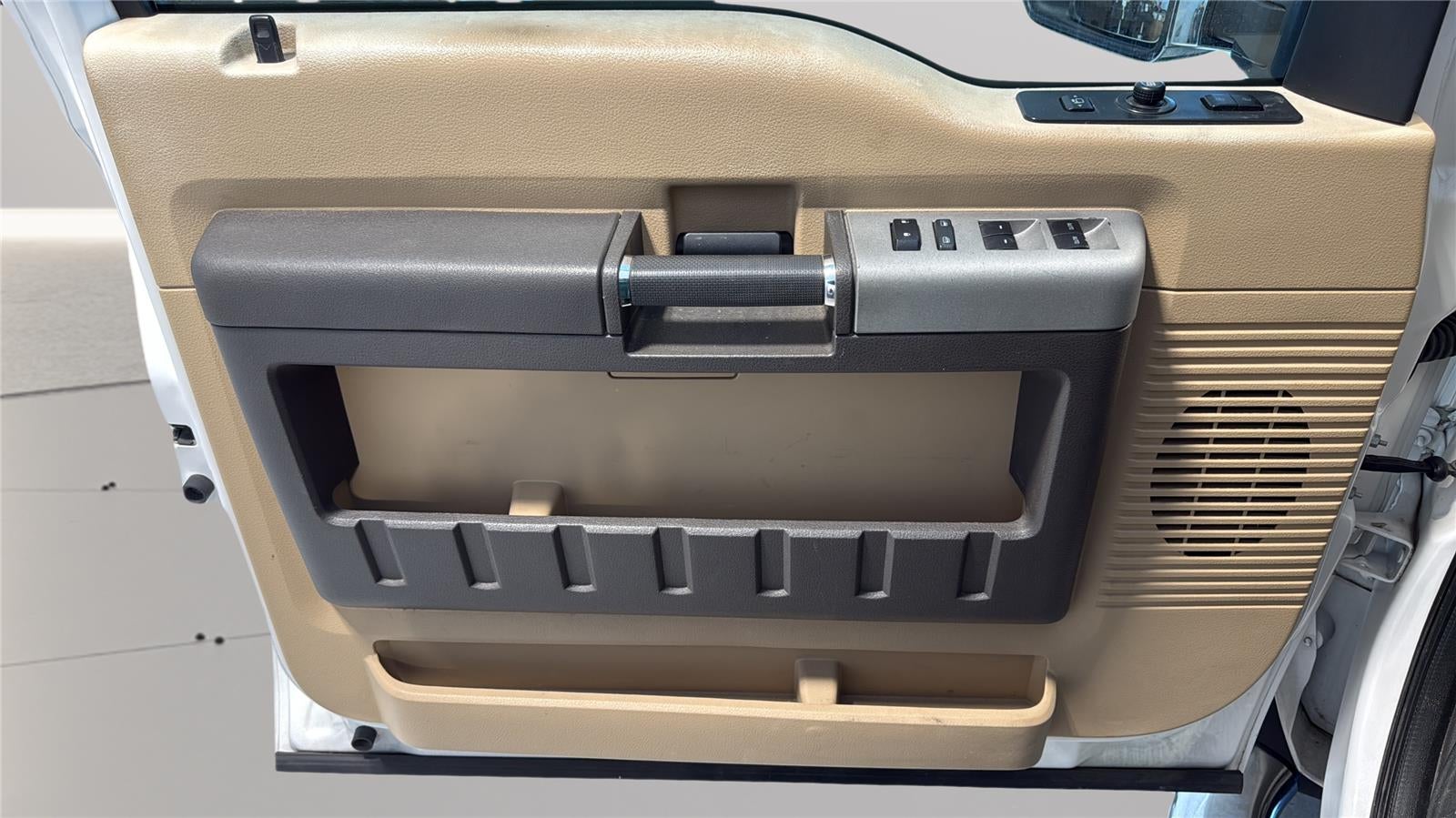 2013 Ford Super Duty F-350 DRW Lariat