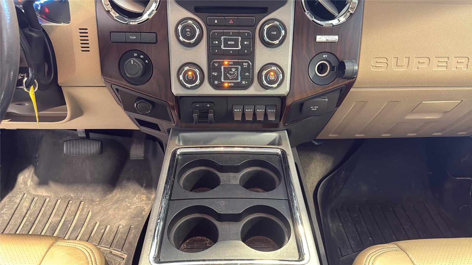 2013 Ford Super Duty F-350 DRW Lariat