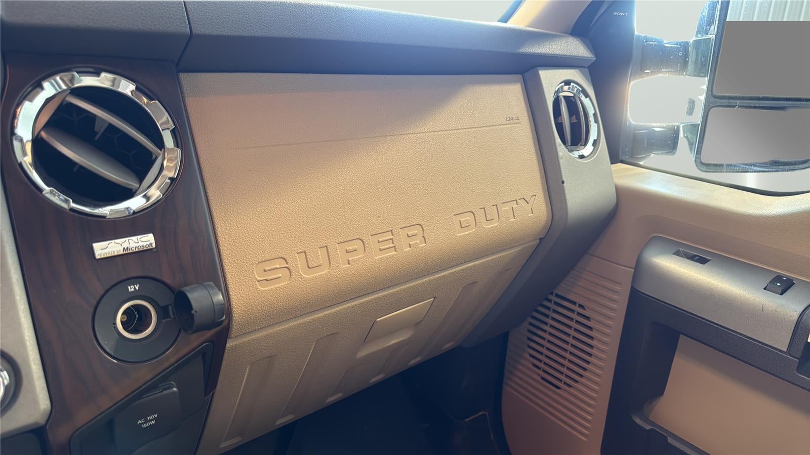 2013 Ford Super Duty F-350 DRW Lariat