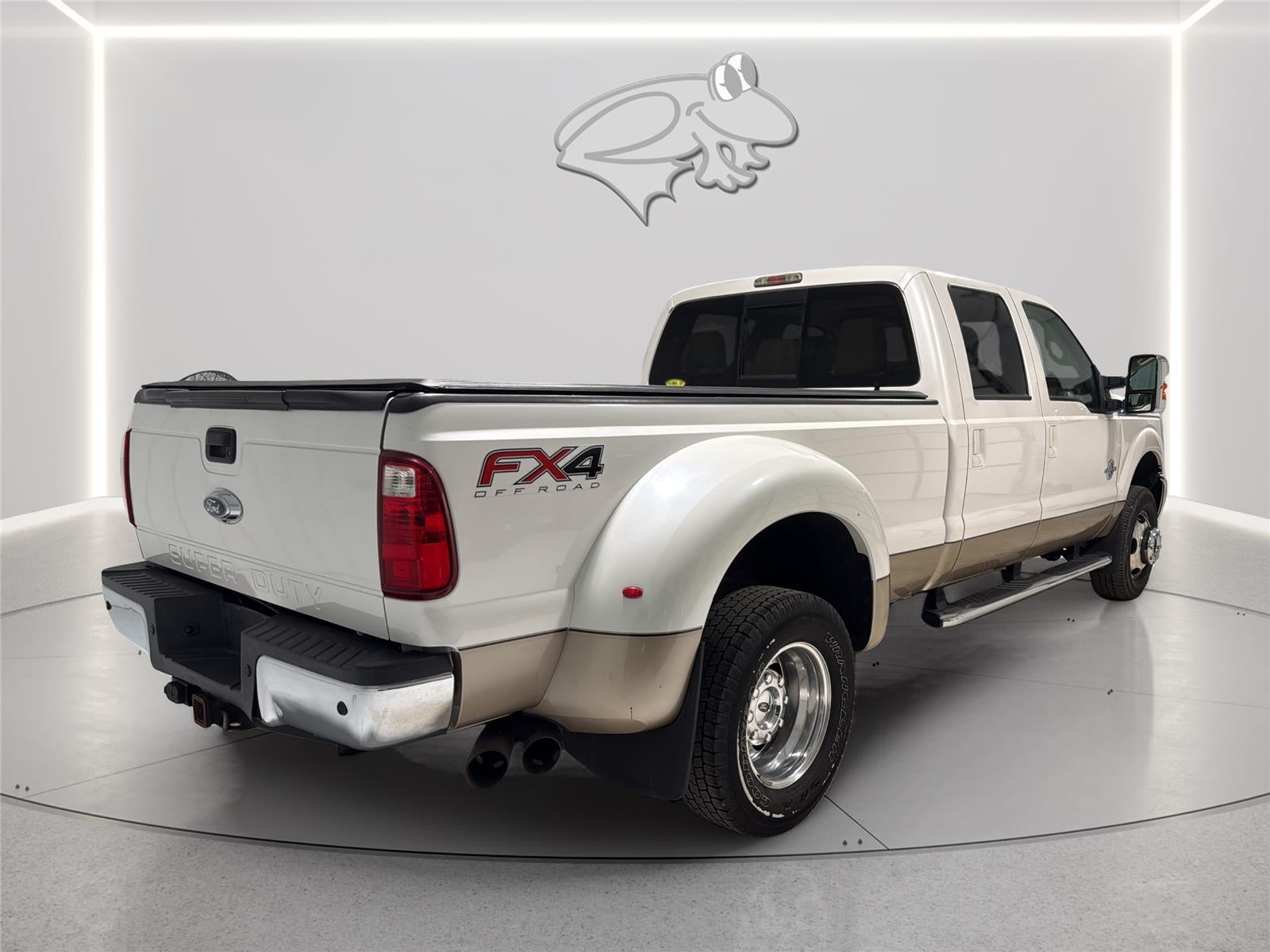 2013 Ford Super Duty F-350 DRW Lariat