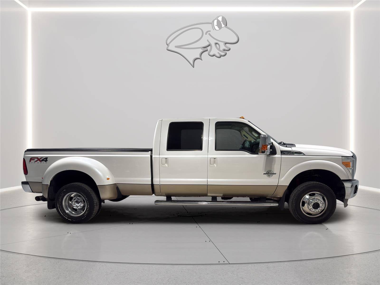 2013 Ford Super Duty F-350 DRW Lariat