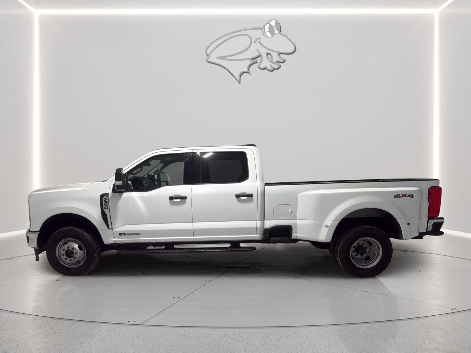 2025 Ford Super Duty F-350 DRW XLT