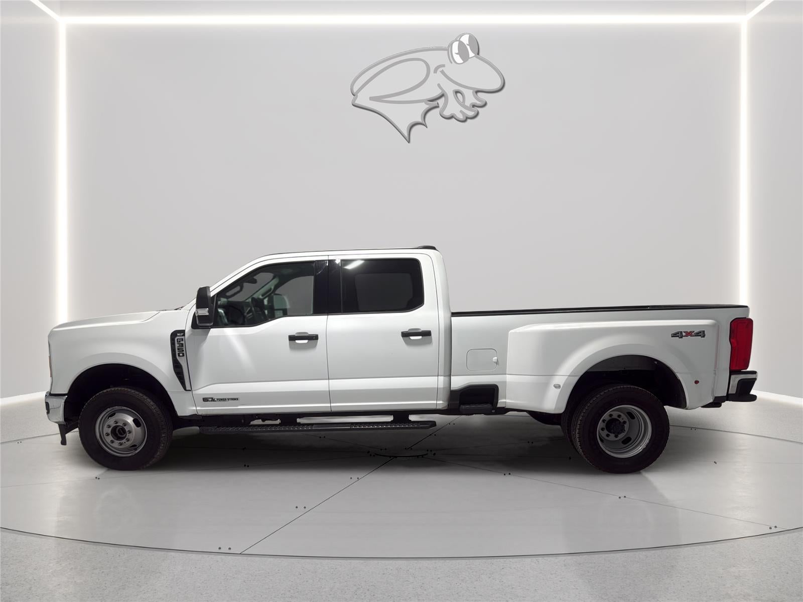 2025 Ford Super Duty F-350 DRW XLT