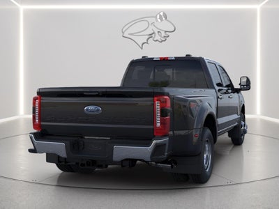 2026 Ford Super Duty F-350 DRW Lariat