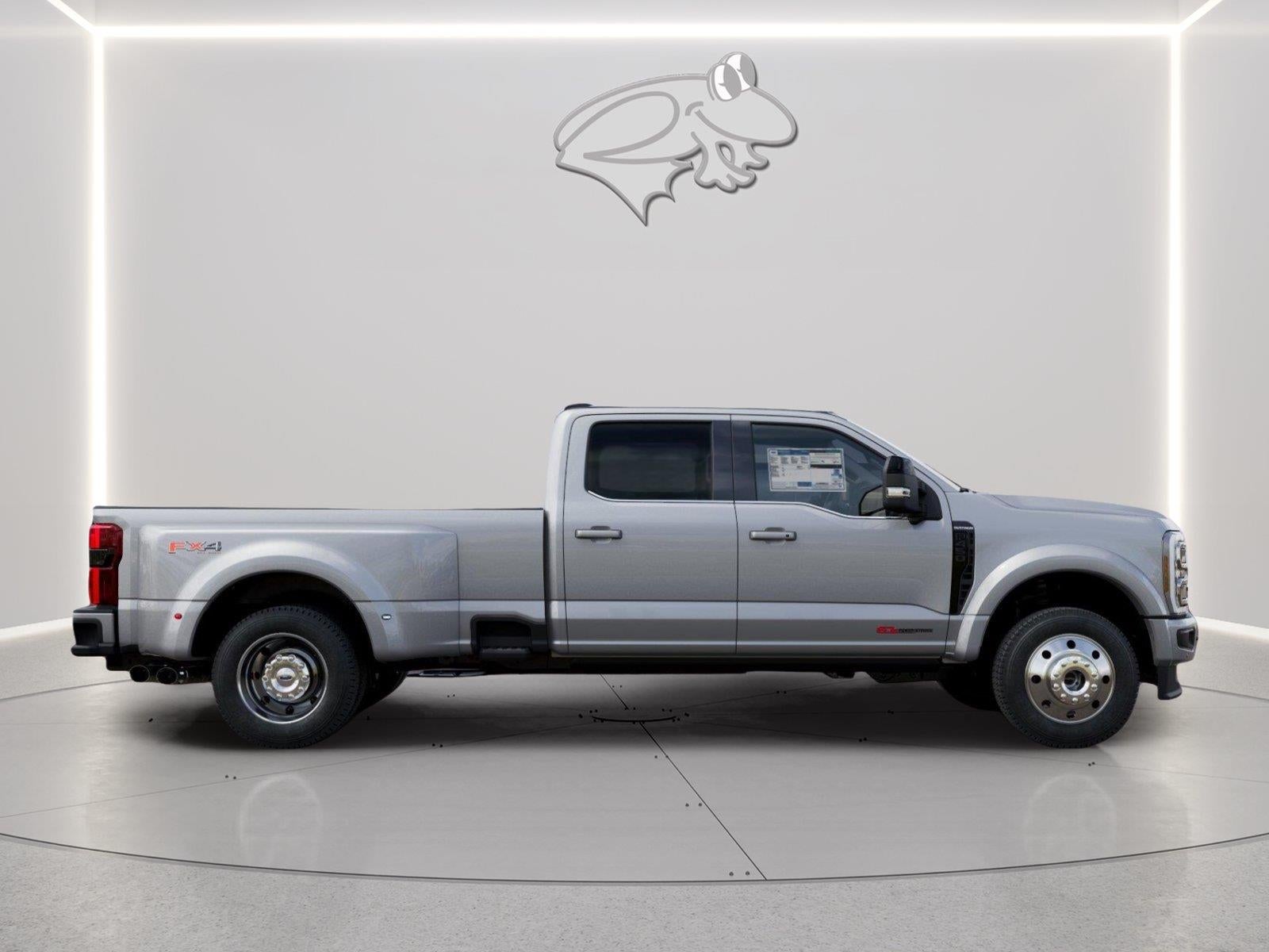 2027 Ford Super Duty F-450 DRW Platinum