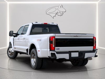 2027 Ford Super Duty F-450 DRW Platinum