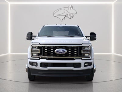 2027 Ford Super Duty F-450 DRW Platinum