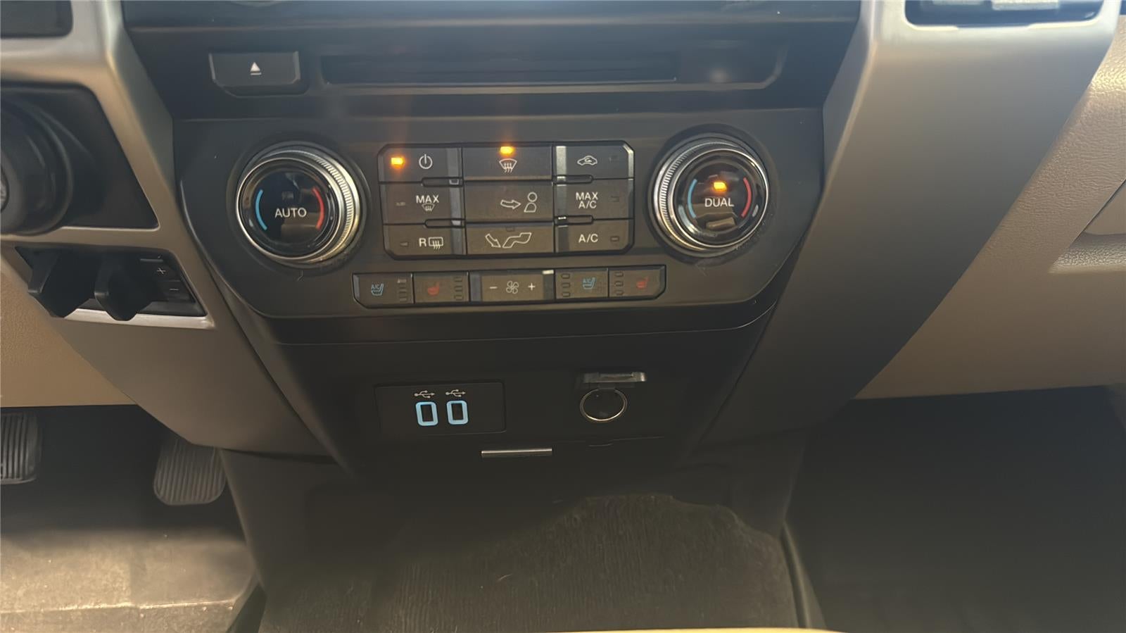 2016 Ford F-150 Base