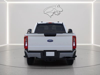 2026 Ford Super Duty F-350 SRW XLT