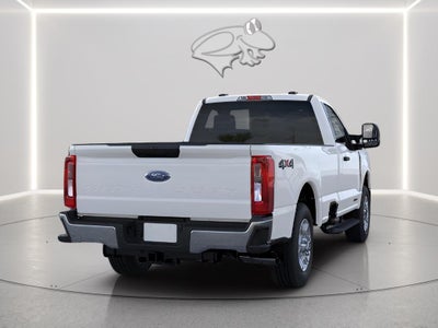 2026 Ford Super Duty F-350 SRW XLT