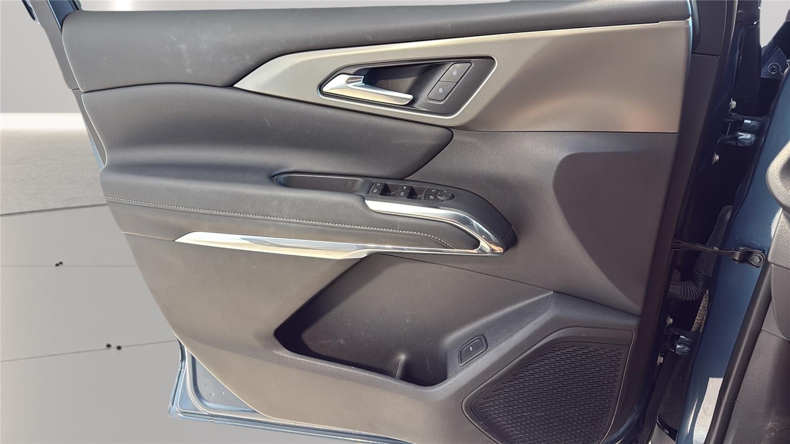 2025 Chevrolet Traverse FWD LT