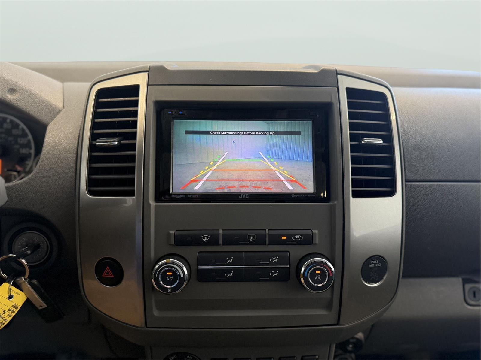 2011 Nissan Frontier SL