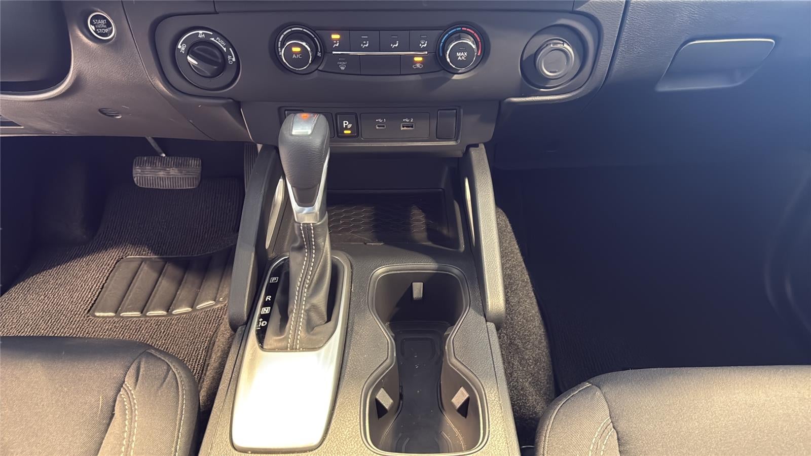 2025 Nissan Frontier SV