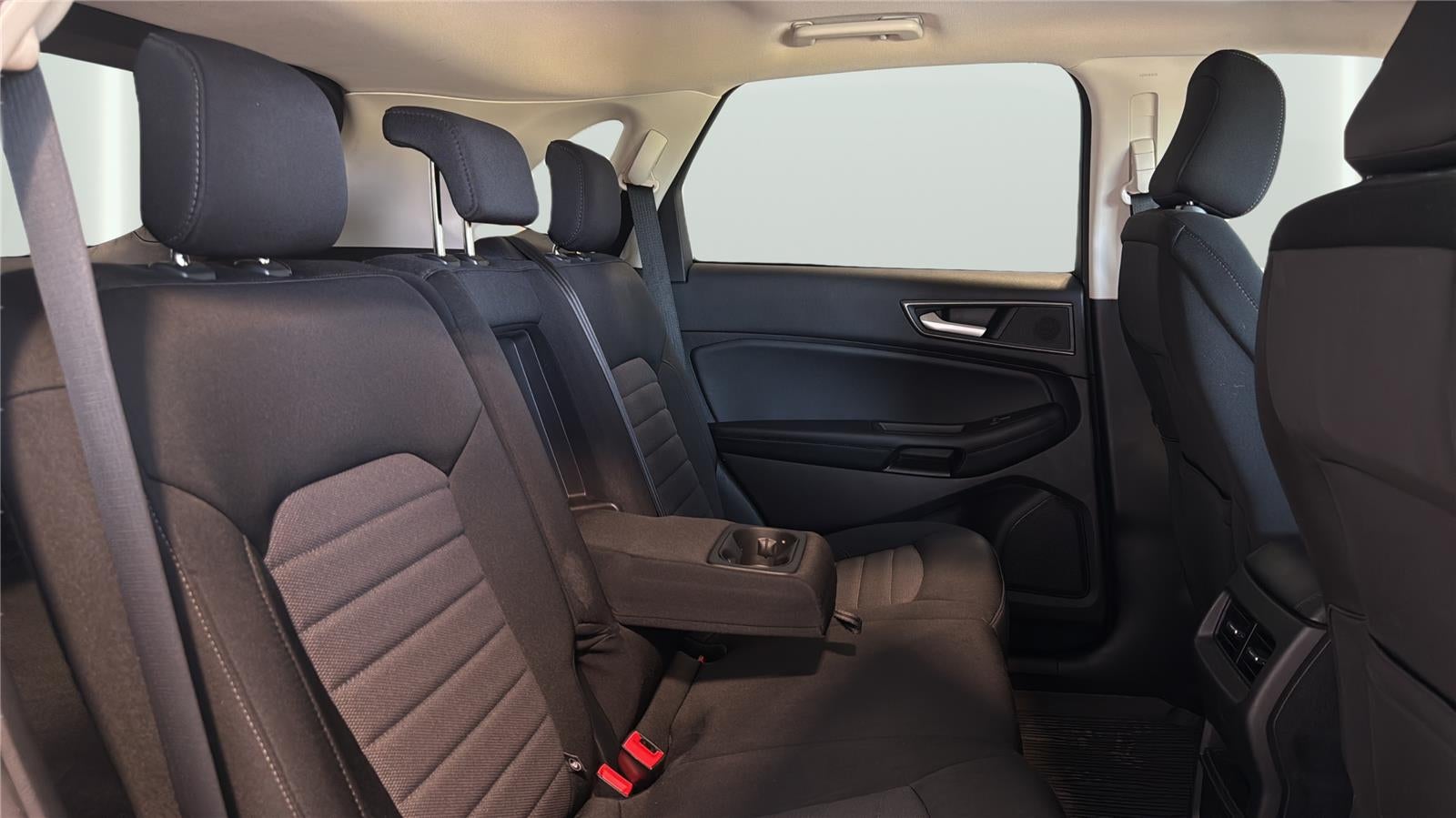 2021 Ford Edge SE
