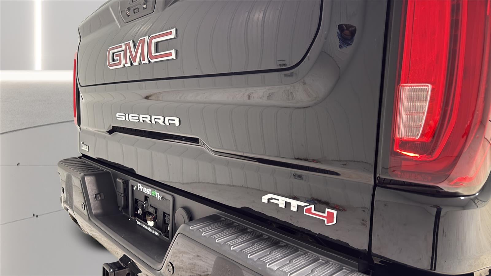 2022 GMC Sierra 1500 Limited AT4