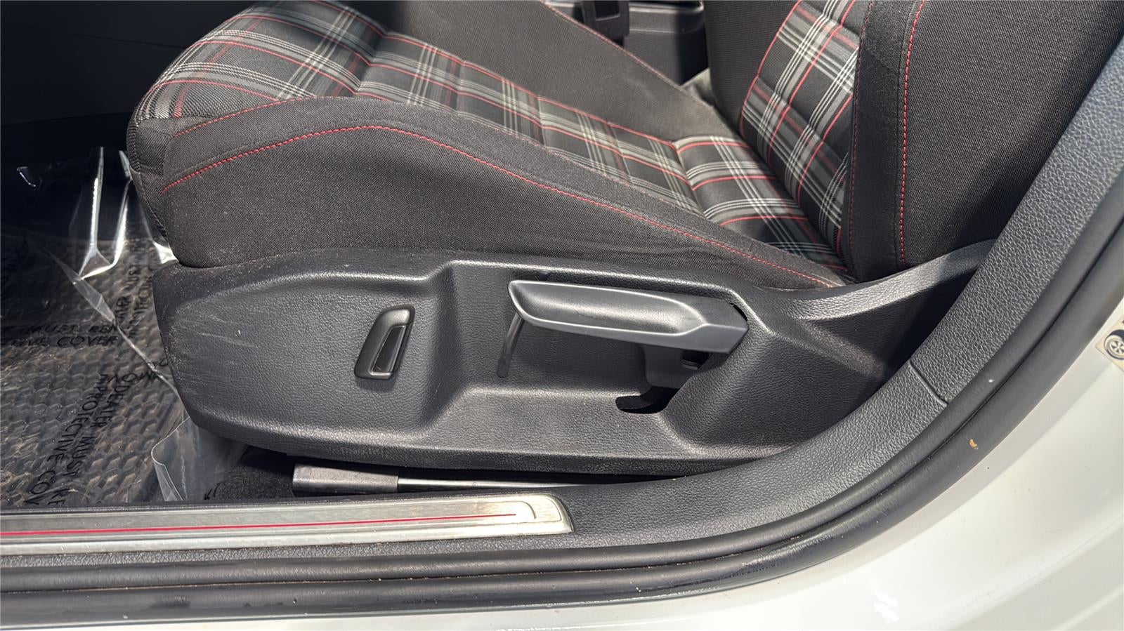 2020 Volkswagen Golf GTI S