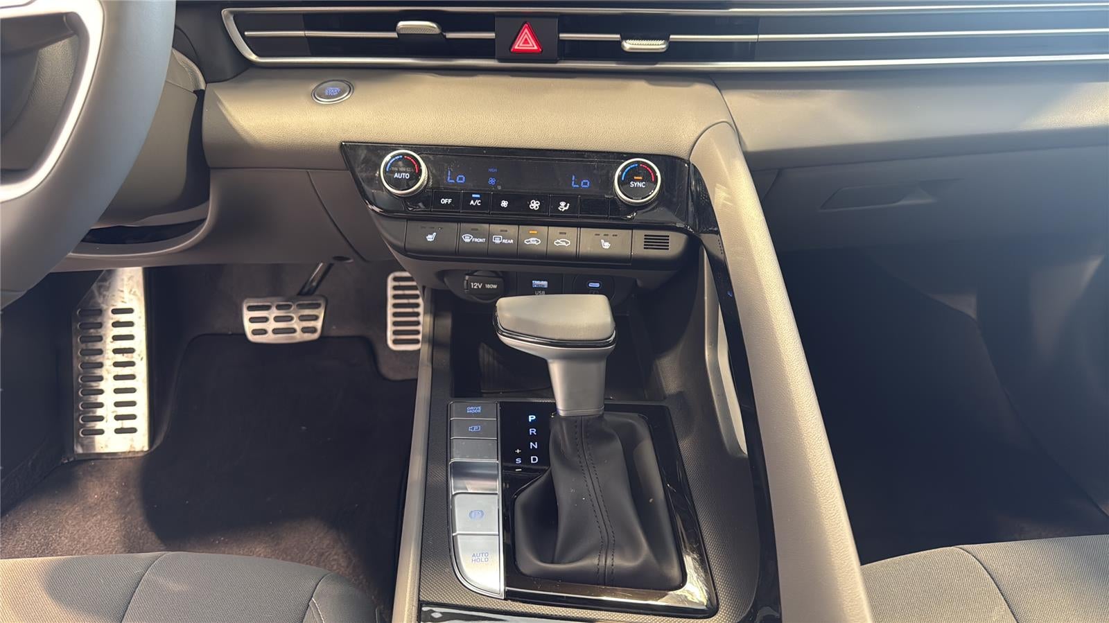 2026 Hyundai Elantra Sel