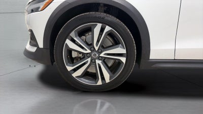 2025 Volvo V60 Cross Country Plus