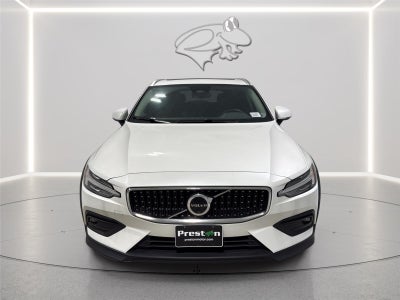 2025 Volvo V60 Cross Country Plus