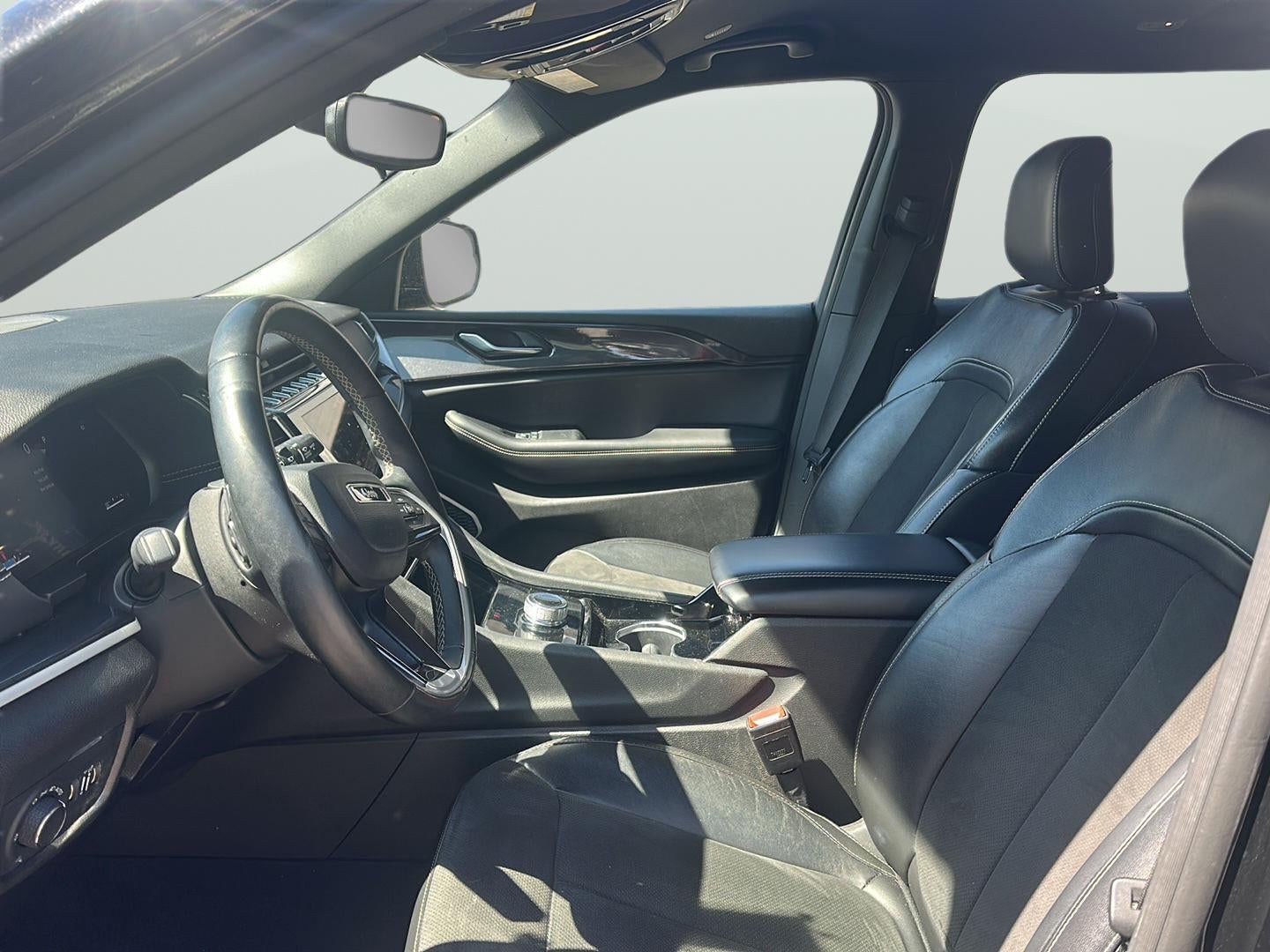 2022 Jeep Grand Cherokee L Altitude