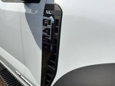 2025 Ford Super Duty F-450 DRW XLT