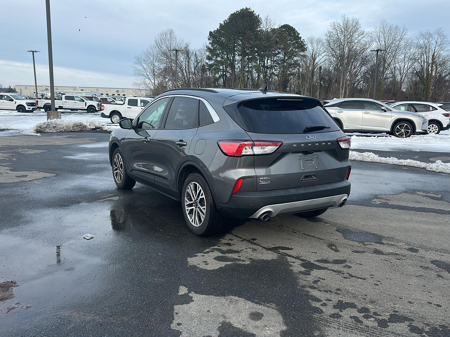 2022 Ford ESCAPE SEL