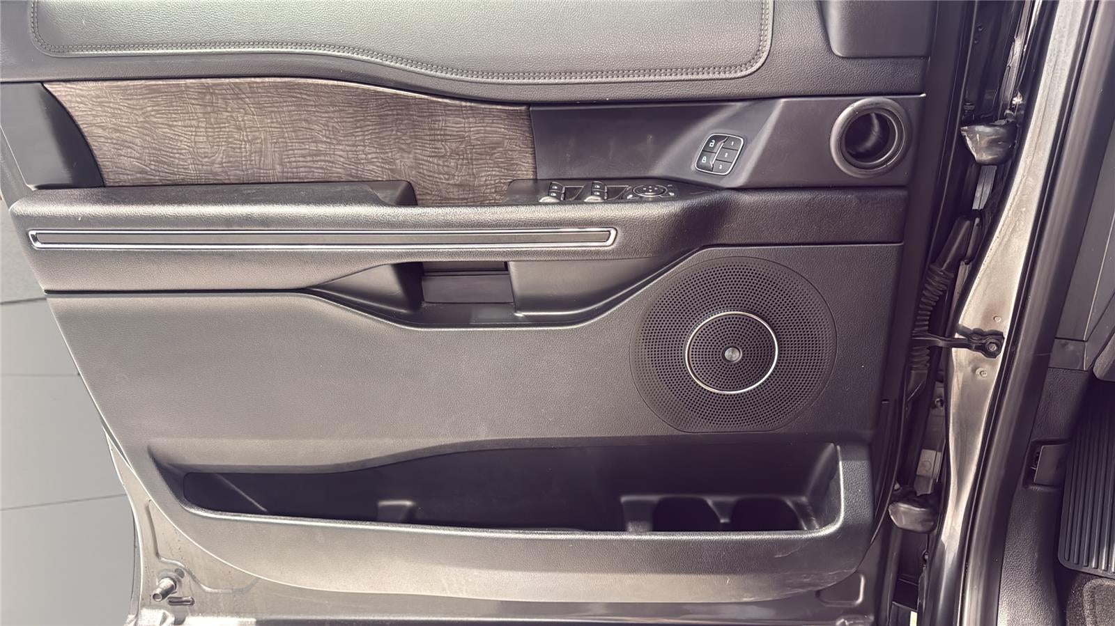 2020 Ford Expedition Limi
