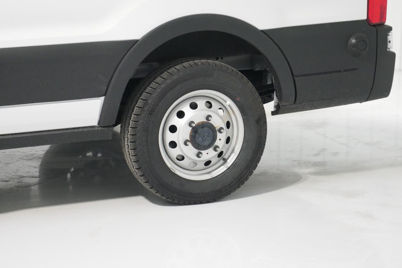 2025 Ford Transit Cargo Van T-250 148" Med Rf 9070 GVWR AWD