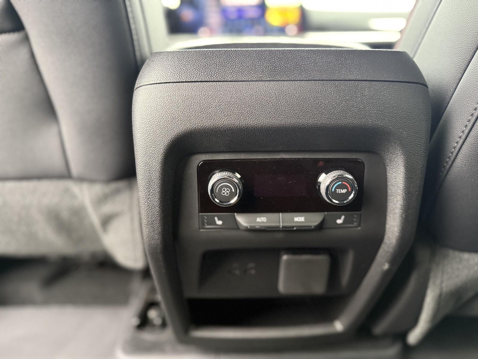 2025 Chevrolet Traverse FWD RS