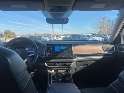 2024 Volkswagen Atlas 2.0T SE w/Technology