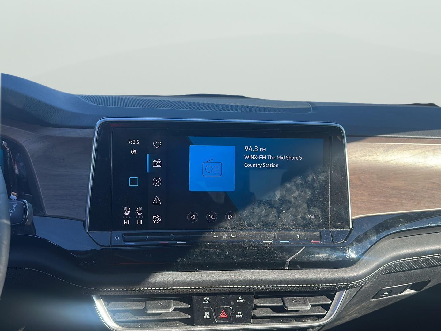 2024 Volkswagen Atlas 2.0T SE w/Technology