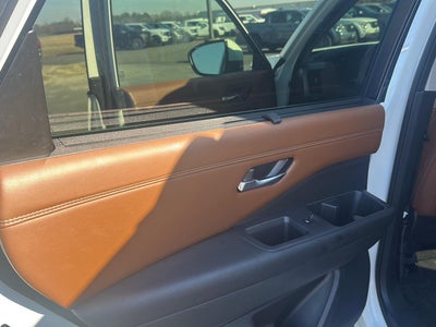 2023 Nissan Pathfinder Platinum