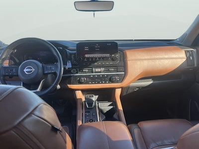 2023 Nissan Pathfinder Platinum